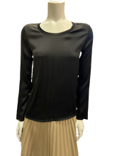 Load image into Gallery viewer, Paricollo Sheen Scoop Neck Long Sleeve (more colors)
