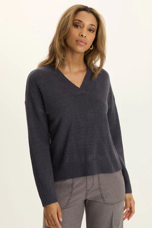 Ambrose V-Neck (more colors)