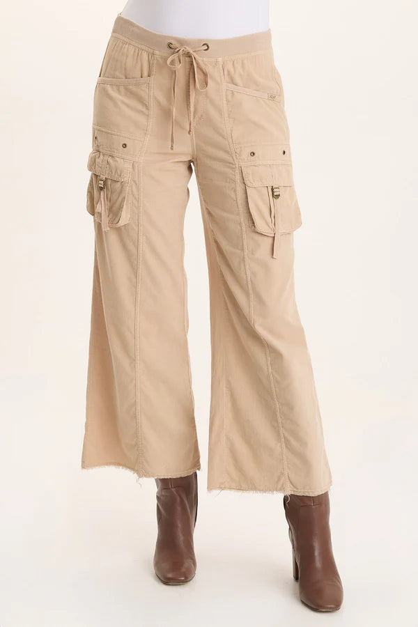Heta  Wide Leg Corduroy Pant