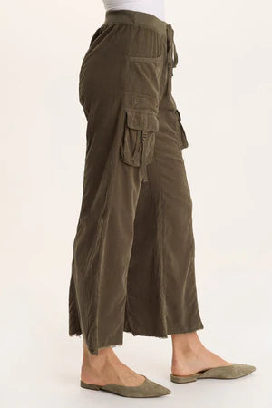 Heta  Wide Leg Corduroy Pant (more colors)