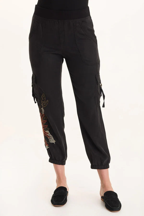 Embroidered Darri Pull-On Jogger