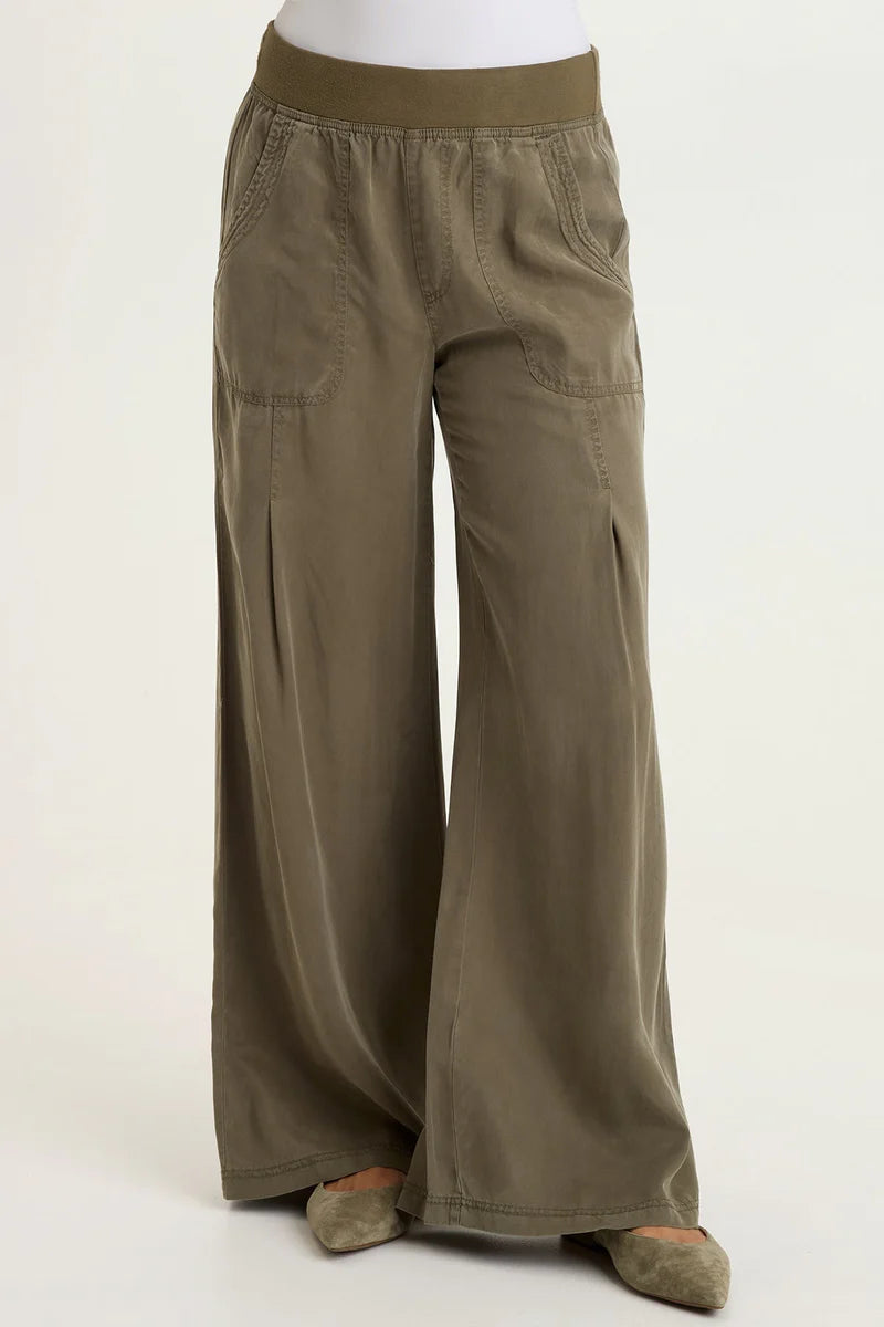Dacia Pleated Wide Leg Pant