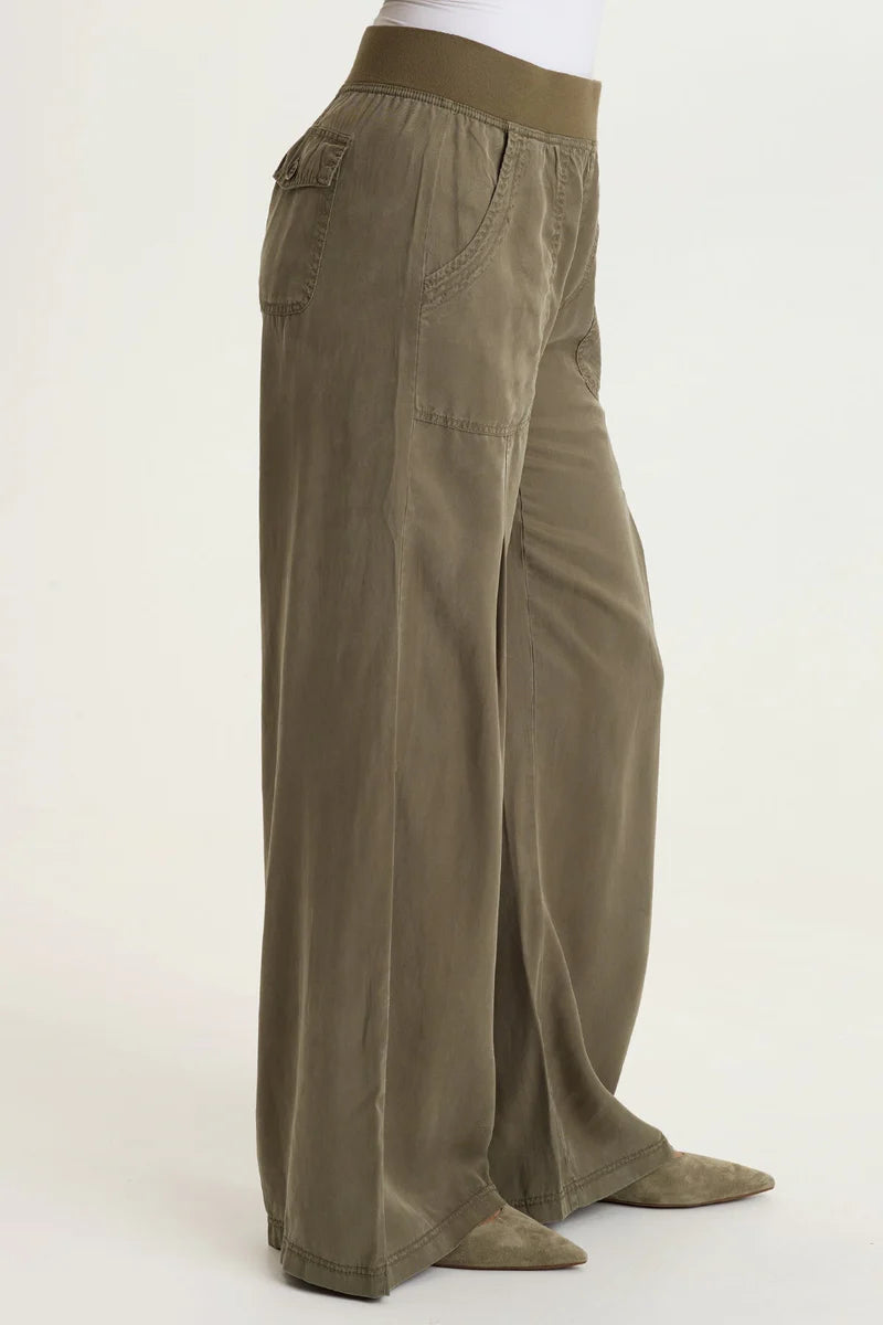 Dacia Pleated Wide Leg Pant