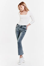 Load image into Gallery viewer, Jeanne Jeans
