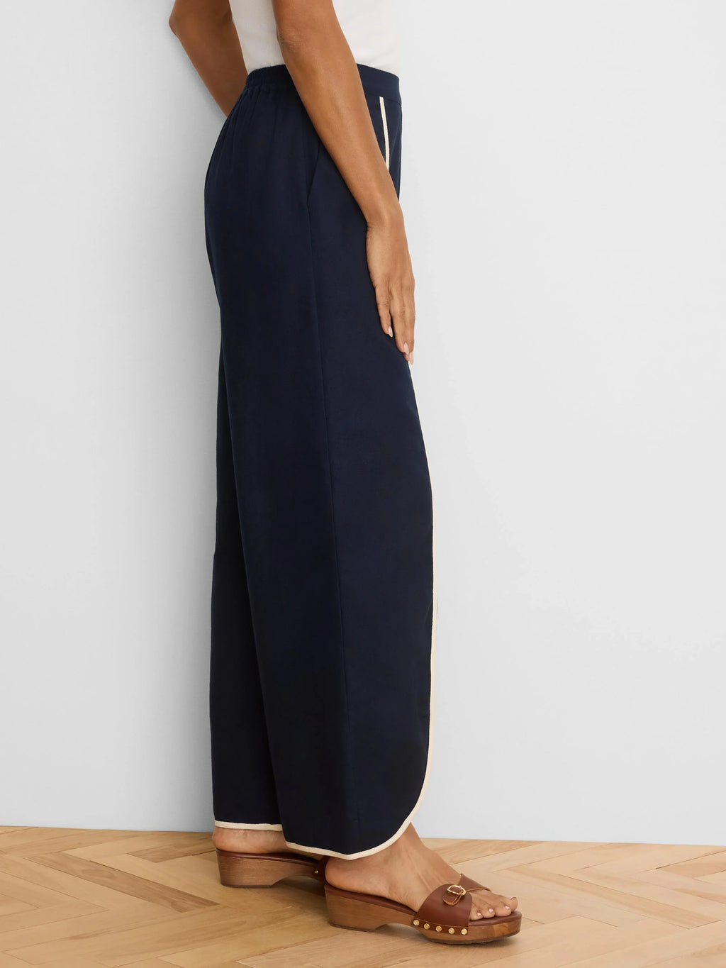 Piped Wide Leg Split Seam Pant