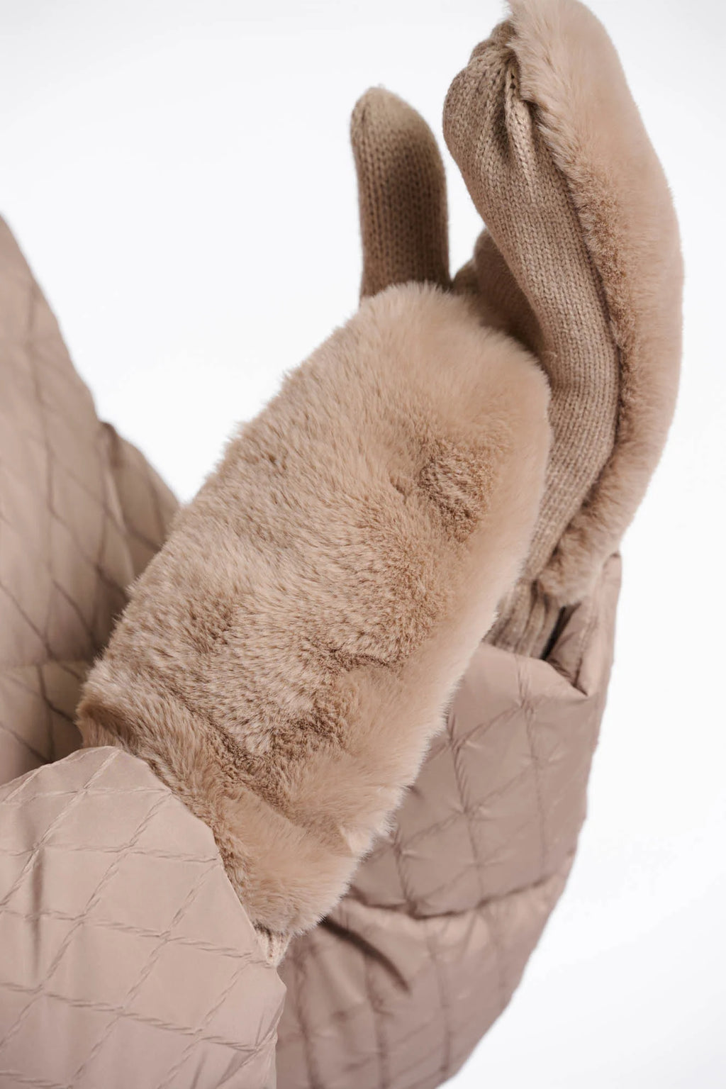 Oxo Faux Fur Mittens (more colors)