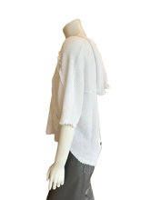 Load image into Gallery viewer, Elrin Hooded Poncho
