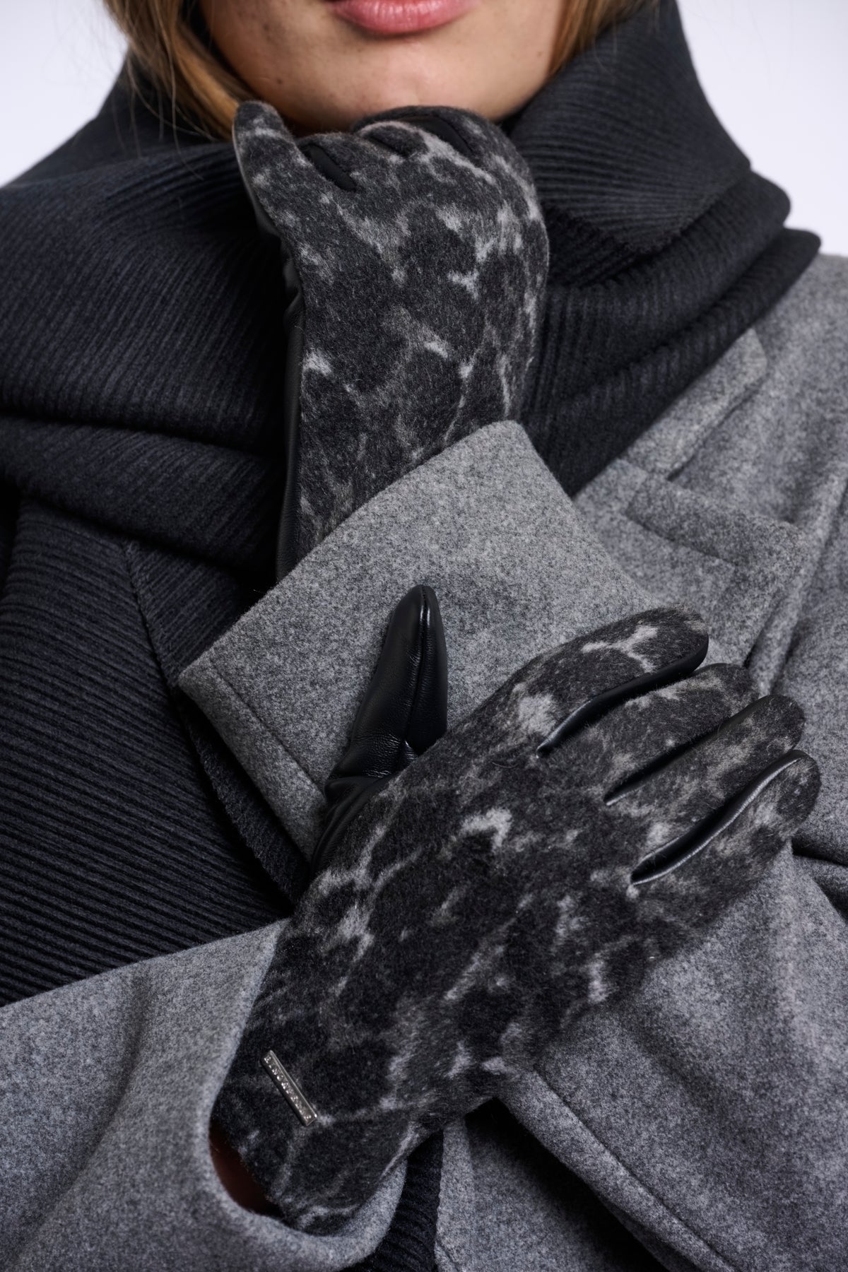 Leopard Print Gloves