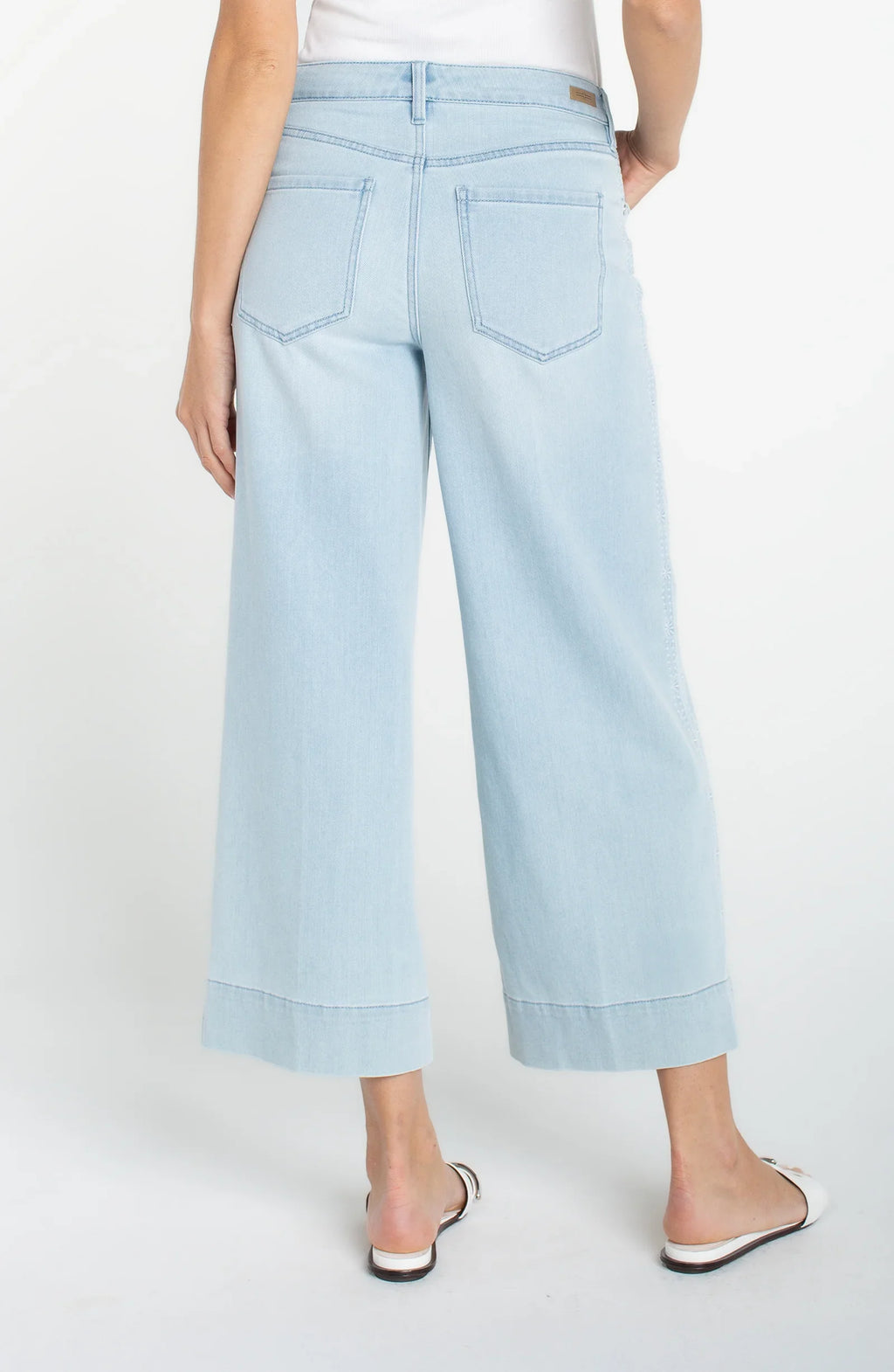 Crop Wide Leg Jean With Embroidered Side Seam