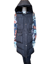 Load image into Gallery viewer, Long Hooded Vest
