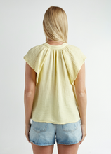 Load image into Gallery viewer, Flair Sleeve  Gauze Tank

