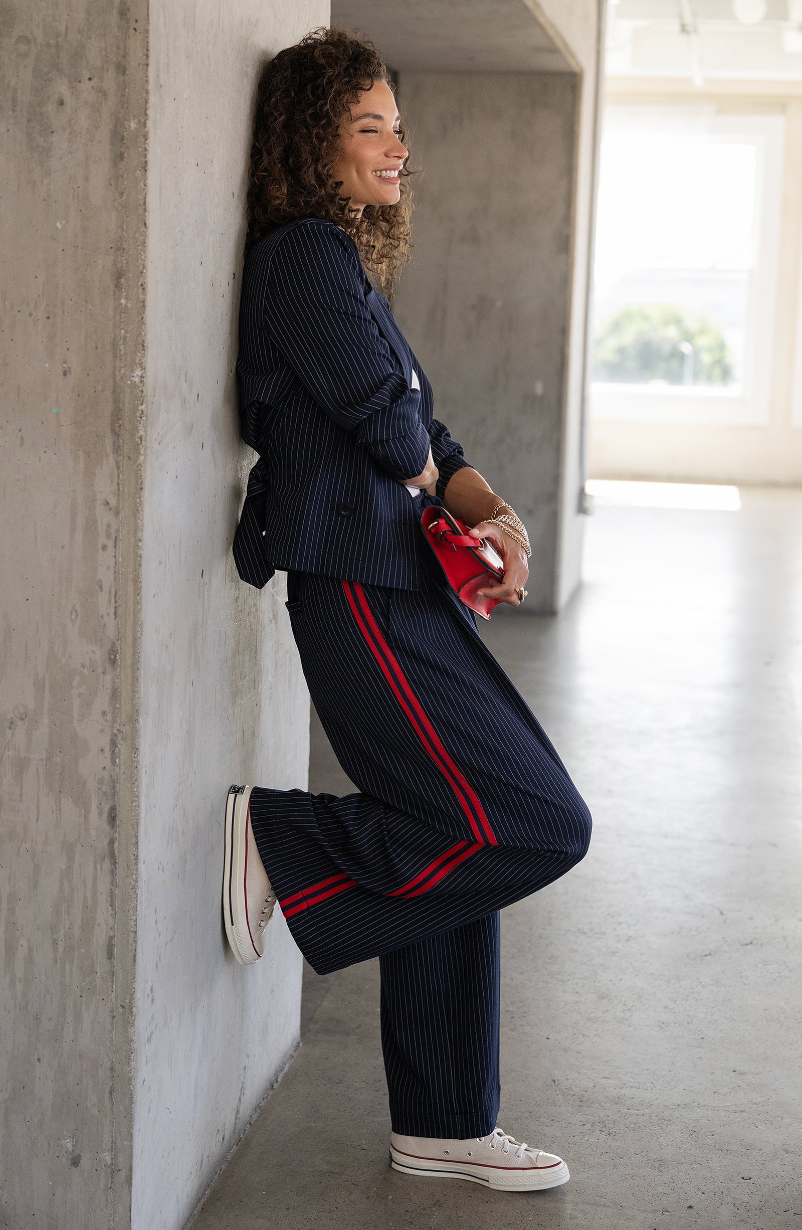 WL Pleated Trouser w/Side Stripe