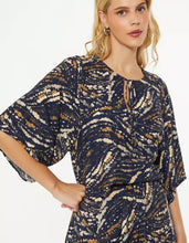 Load image into Gallery viewer, Constellation Print Blouse
